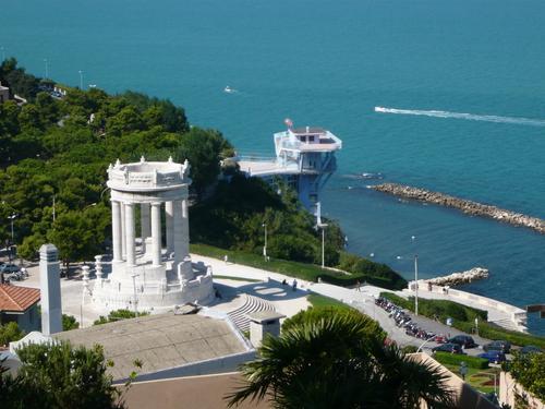 Villa La Vite sul Tetto Agugliano Esterno foto